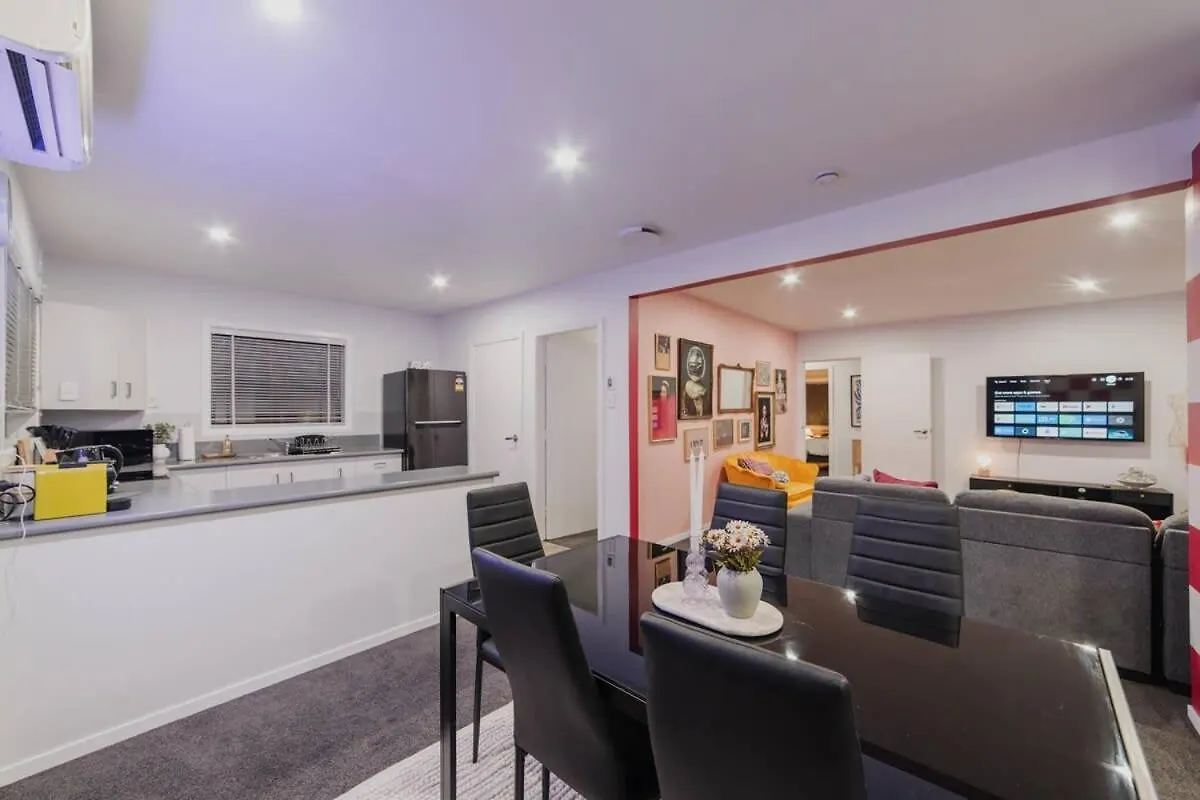 Heritage House - Classic 3Br On Greenhurst Street Christchurch Holiday home